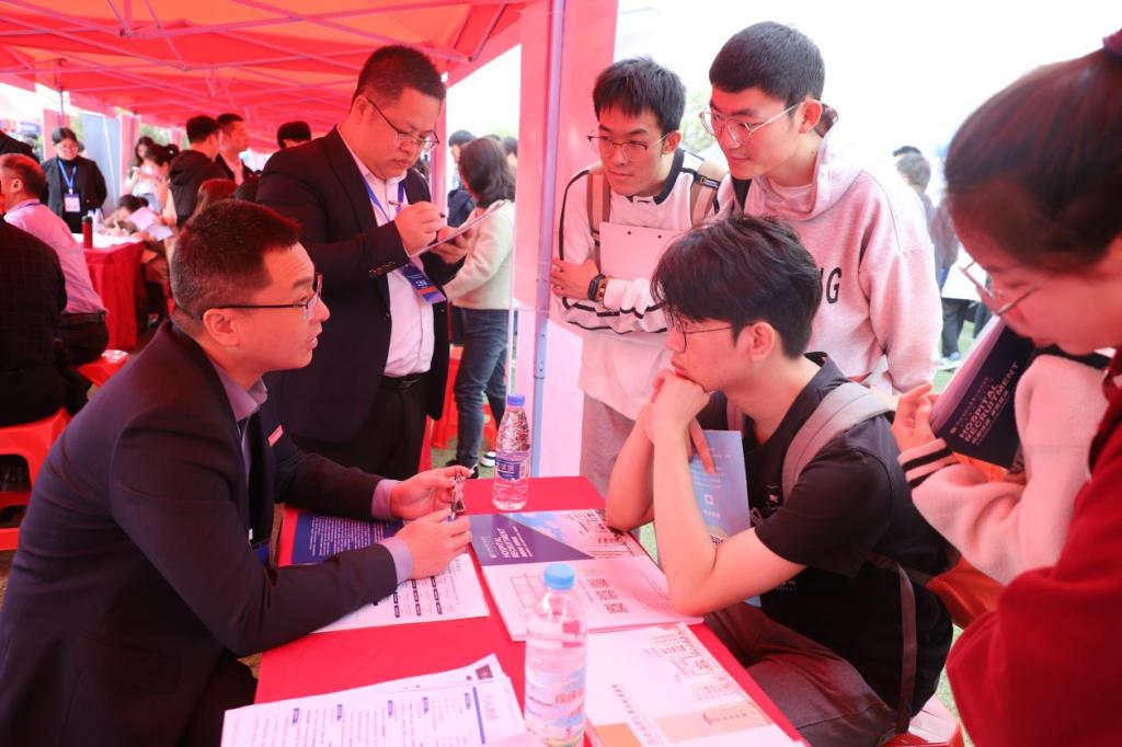 我校2024届毕业生百校联动大型春季校园招聘会顺利举办-赣南医科大学