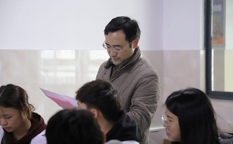 刘潜在黄金校区检查走访-赣南医学院-gannan medical university